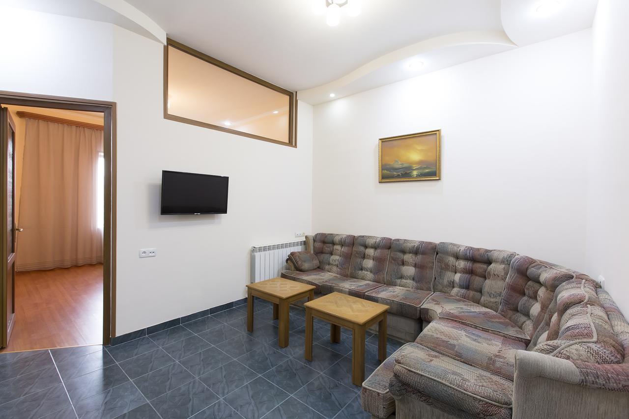 Umba Apartment N1 - 2 Bedrooms Jerevan Exteriör bild